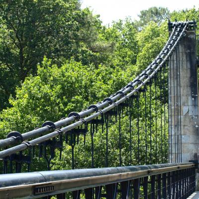 Le bono le vieux pont suspendu